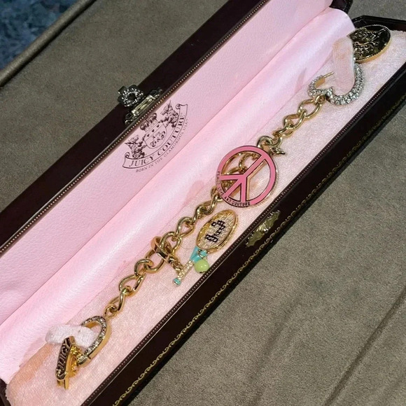 Vintage juicy couture charm gold tone bracelet